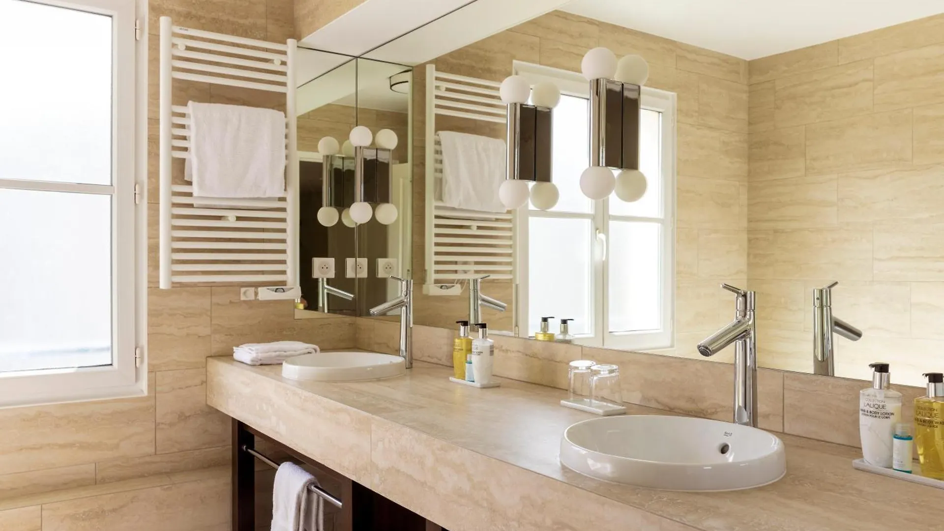Le Plessis Grand Hotel 4*, Le Plessis-Robinson France