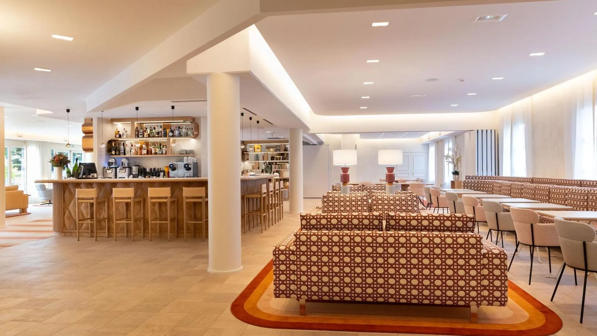 ****  Le Plessis Grand Hotel France